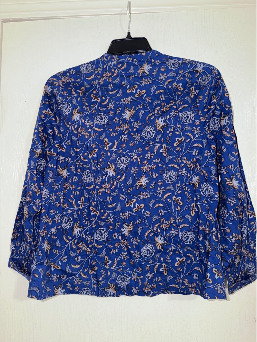 NWT J.Jill Wearever Women’s Small Blue Floral Button Front Blouse Tunic - Picture 4 of 4